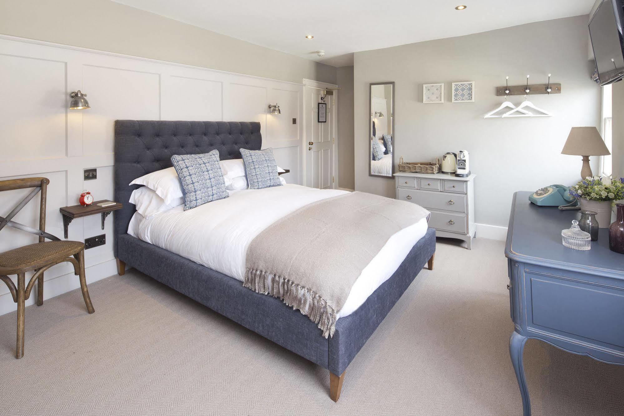 Отель The George Townhouse Shipston-on-Stour Экстерьер фото